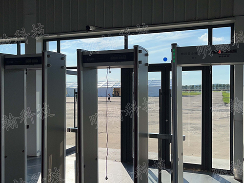安檢門機場